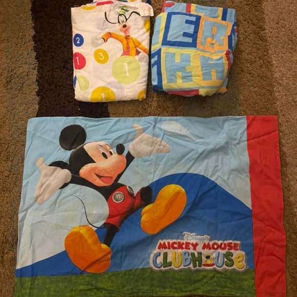 Mickey Mouse Clubhouse Set - TWIN - Picture 2 of 3